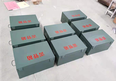 哈巴河炸药箱和雷管箱一般是怎么存放的？